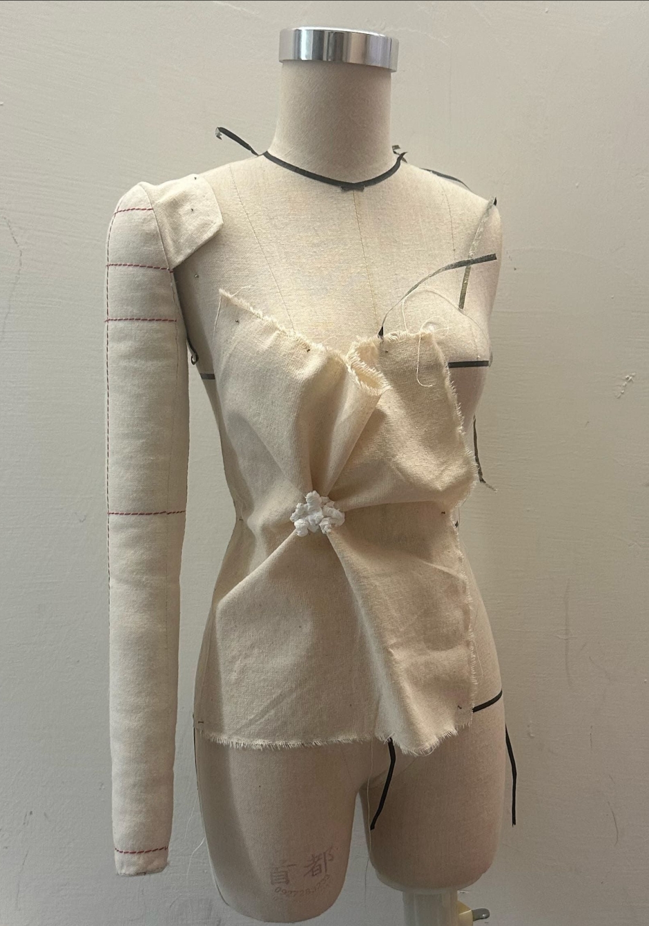 楊紫宸畢業展-解構與重構：生命之美穿梭於服裝細節