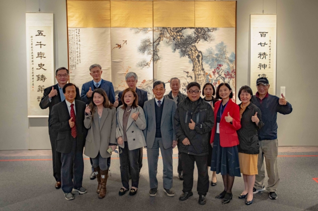 校外家屬代表合影