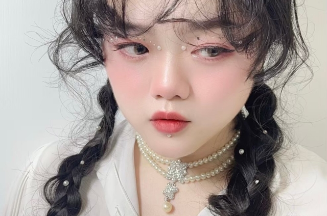 新創唐風彩妝展-美術系碩士林楊容