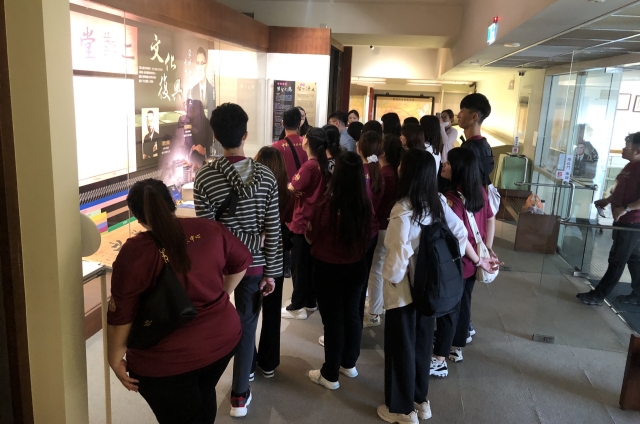 馬來西亞彭亨阿蘇丹阿都拉大學師生一行23人參訪博物館。