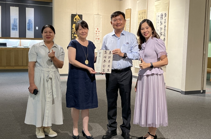 越南胡志明市外語與信息大學Dr. Nguyen Anh Tuan 校長、Ms. Bui Thi Thanh Truc 外語學院院長和Ms. Nguyen Thi Thieu 國際長等一行參訪博物館