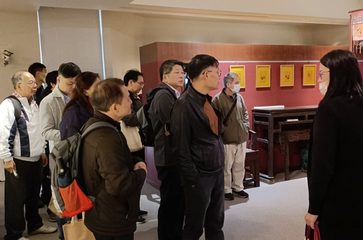 桃園市地政局一行等42人參觀華岡博物館
